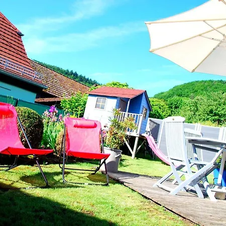 ベッド・アンド・ブレックファスト La Maison Bleue Saint-Nabor
