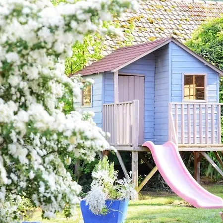 La Maison Bleue Saint-Nabor